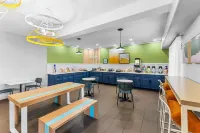Spark by Hilton Glendale Phoenix North - Bữa sáng