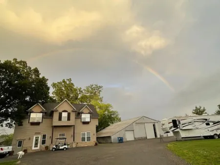 3 Bedroom Loft overlooking water