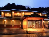 Fugetsugyosho Hotel di Toyooka