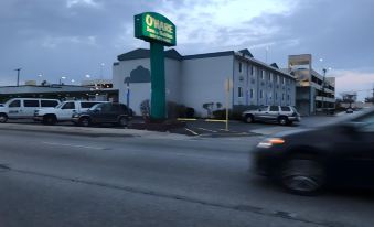 O'Hare Inn & Suites