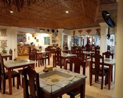 Isis Bungalows Makanan Photos