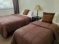Fall Special Gorgeous Designer Cabin Inside Yosemite with Luxurious Jacuzzi