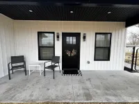 Brand New Guest Suit!  3BR, 2BA.  Pool, Theatre Room,  Hot Tub!
