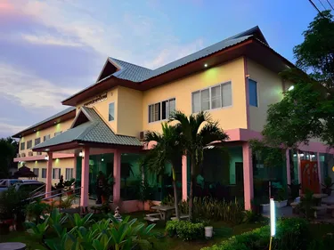 รูปภาพของโรงแรมพรนฤมิตร