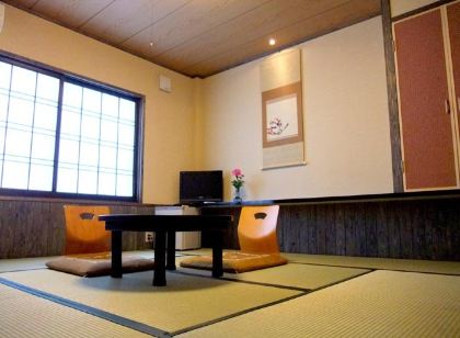 료칸 요시오카 온센 유나카