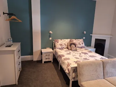 Comfortable Spacious Double Ensuite Room