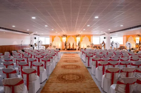 The Avatar Hotel & Convention Отели рядом с достопримечательностью «Ройал Гарден бич резорт»