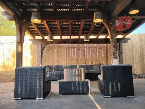 Spacious Midtown 4 bedroom, 3 bath house with private yard. Close to Expo Center