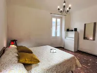 Giove Hotels in Prela