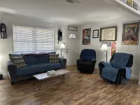 Sleeps 6 nr GPT / Biloxi beaches Pet Friendly Fenced Back Yard Outdoor Kitchen