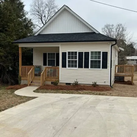 3 bed 2 bath new construction home built in 2021