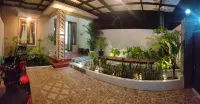 Rumah  m² dengan 1 kamar tidur dan 2 kamar mandi pribadi di Kasihan Hotel di Tirtonirmolo