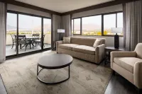 Marriott Riverside at the Convention Center