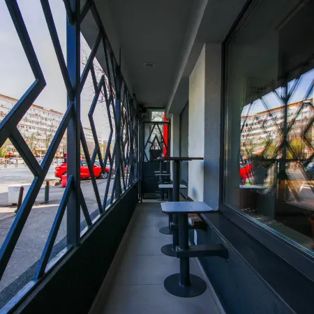 Pit4U Accommodation Отели рядом с достопримечательностью «Торговый центр Bucharest Mall»