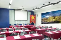 Hotel Embajadores