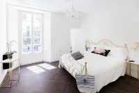 Alessia's Place Hotels in Como