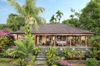 Villa Patria Hotels near Toko Suda Aditya