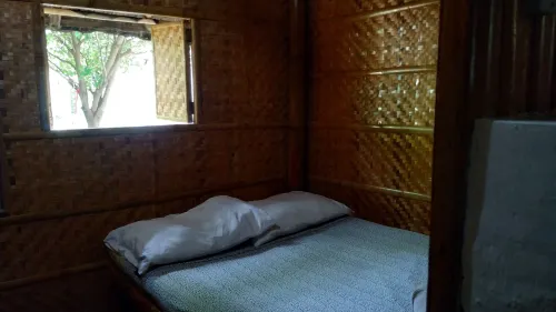 HangOut Beach & Resort Các khách sạn ở Malay
