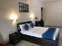 All Seasons Guest House I Rooms & Dorms