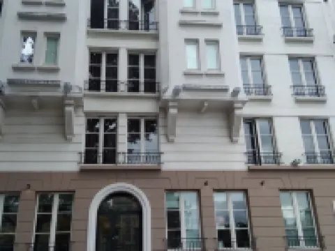 亞特旅館 塞納河畔訥伊酒店