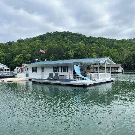 Floating Cabin - Another Day in Paradise at Whitman Hollow Marina