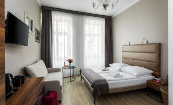 G12 Aparthotel