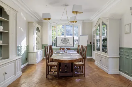 L'Hôtel Particulier - Paris Asnières