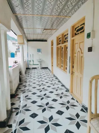 Lahore Guest House Kalam