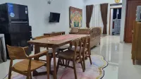 Semesta Luxury Guest House