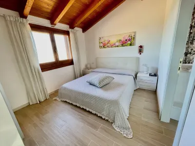 Villa Fiori with Pool by Wonderful Italy