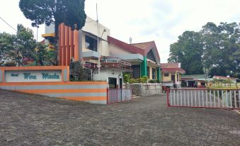 Hotel Wina Wisata