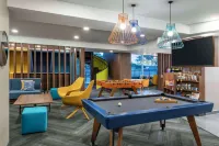 Tru by Hilton Cali Sur