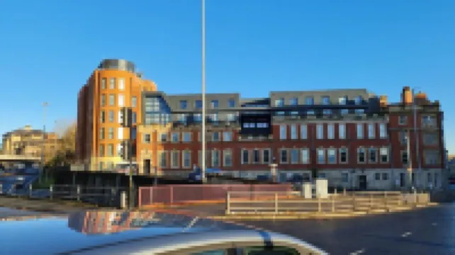 Stylish Apartment 1 Bed Sleeps 2 Parking