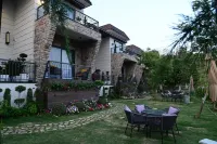 Aura Luxury Stays فنادق في 