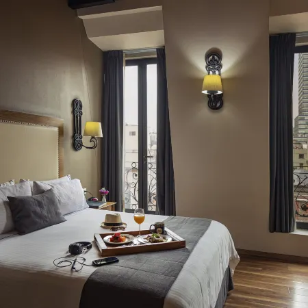Historico Central Hotel Отели рядом с достопримечательностью «Площадь Конституции»
