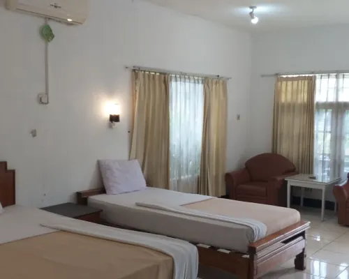 Intan Hotel Purwakarta Hotels in Purwakarta