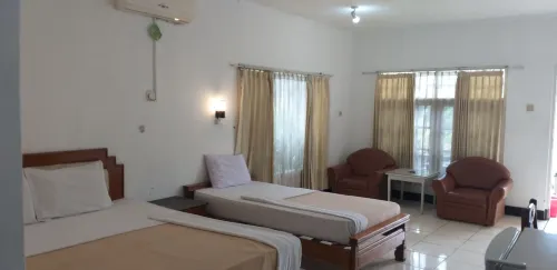 โรงแรมอินตัน ปูร์วาการ์ตา - พร้อมอาหารเช้า