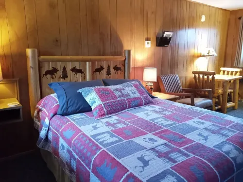 Sunshine Motel and Cabins