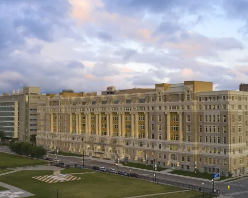 Hyatt House Chicago Medical/University District Hotels near Douglas Park