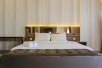 Minimalist and Stylish Studio Parkland Avenue Apartment Hotels in Serpong