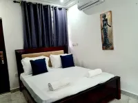 Charming Quiet & Cozy - Close to Highway Parking - Homestays
