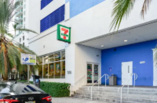 คอนโดตกแต่งอย่างดีในบริคเคลล์