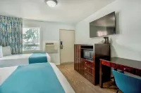 Studio 6 Suites Albany, or Hotels in Albany
