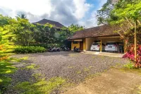 Pelangi Villas Sidemen Hotels near Kupu-Kupu (Traditional Weaving Songket)