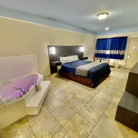 Texas Inn & Suites McAllen at la Plaza Mall and Airport