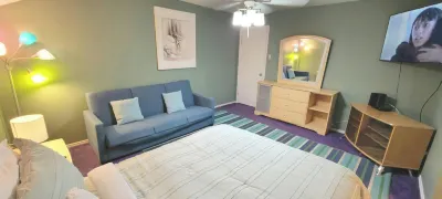 Sparky's Pool House فنادق في جزيرة ساوت بادري