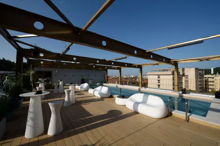 Radisson Blu Aurum Hotel, Brasov Отели рядом с достопримечательностью «DASH»