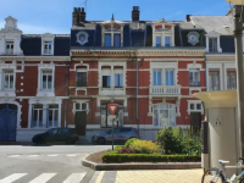B & B les Secrets des Loges โรงแรมในกาเล