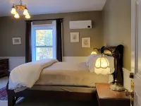 The Elizabeth Inn and Restaurant Hotels in Bethel