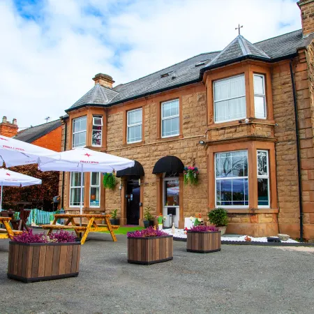 Pine Lodge Hotel & Restaurant Mansfield